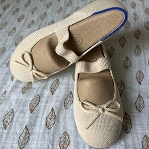 Rothy's Conch Kids Bow Mary Jane Shoes